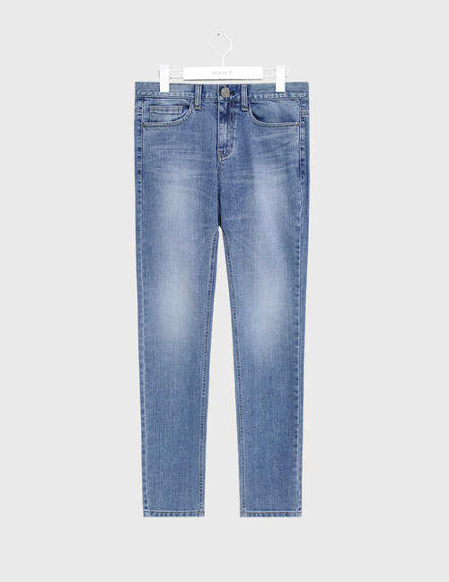 Light blue jeans [HJ02]