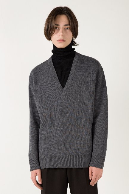 Dark grey V-neck oversize knit [HK56]